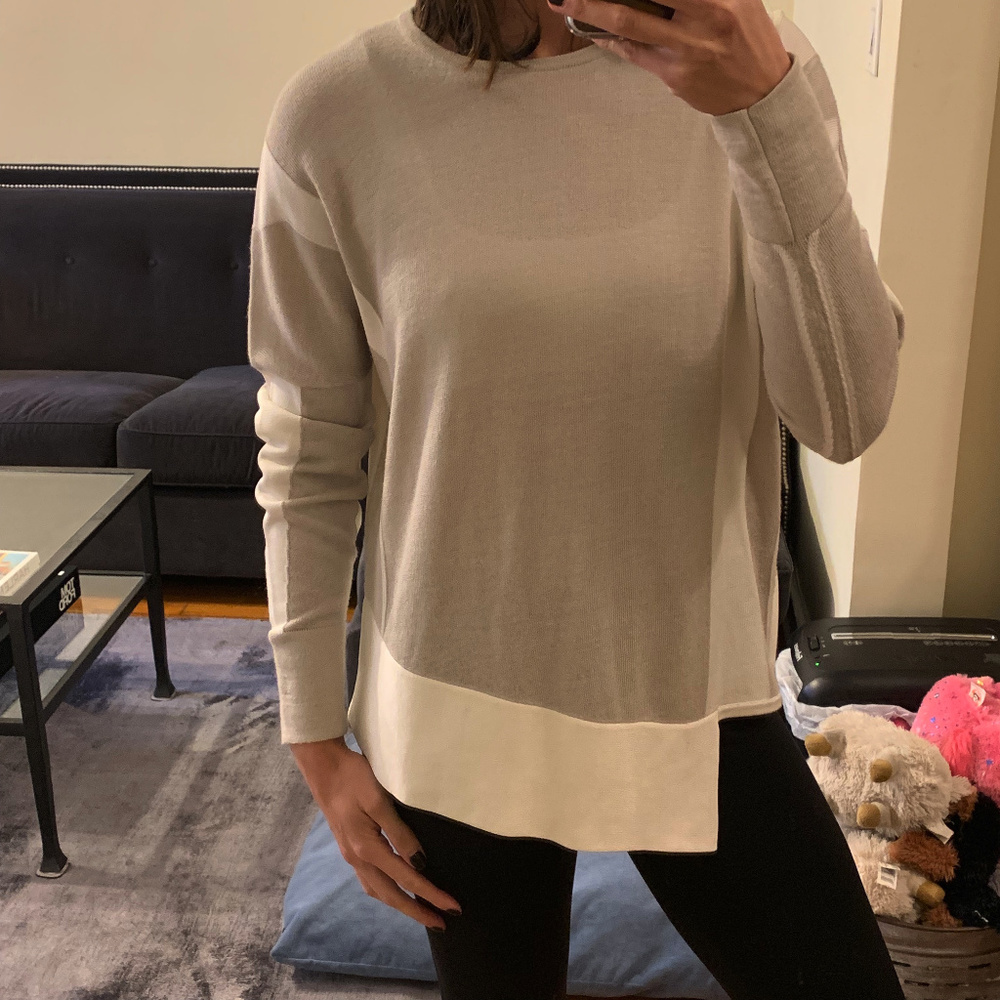 HELMUT Grey and Cream Long Sleeve Sweater (Size P)